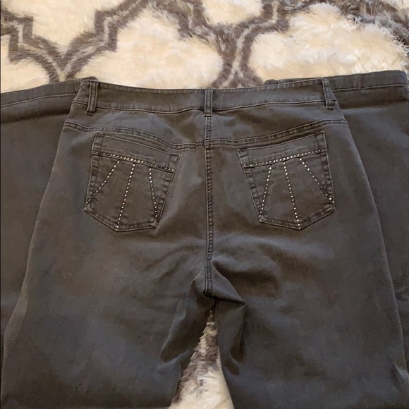 Adorable Jones New York grey jeans 👖 bling! - Picture 6 of 6